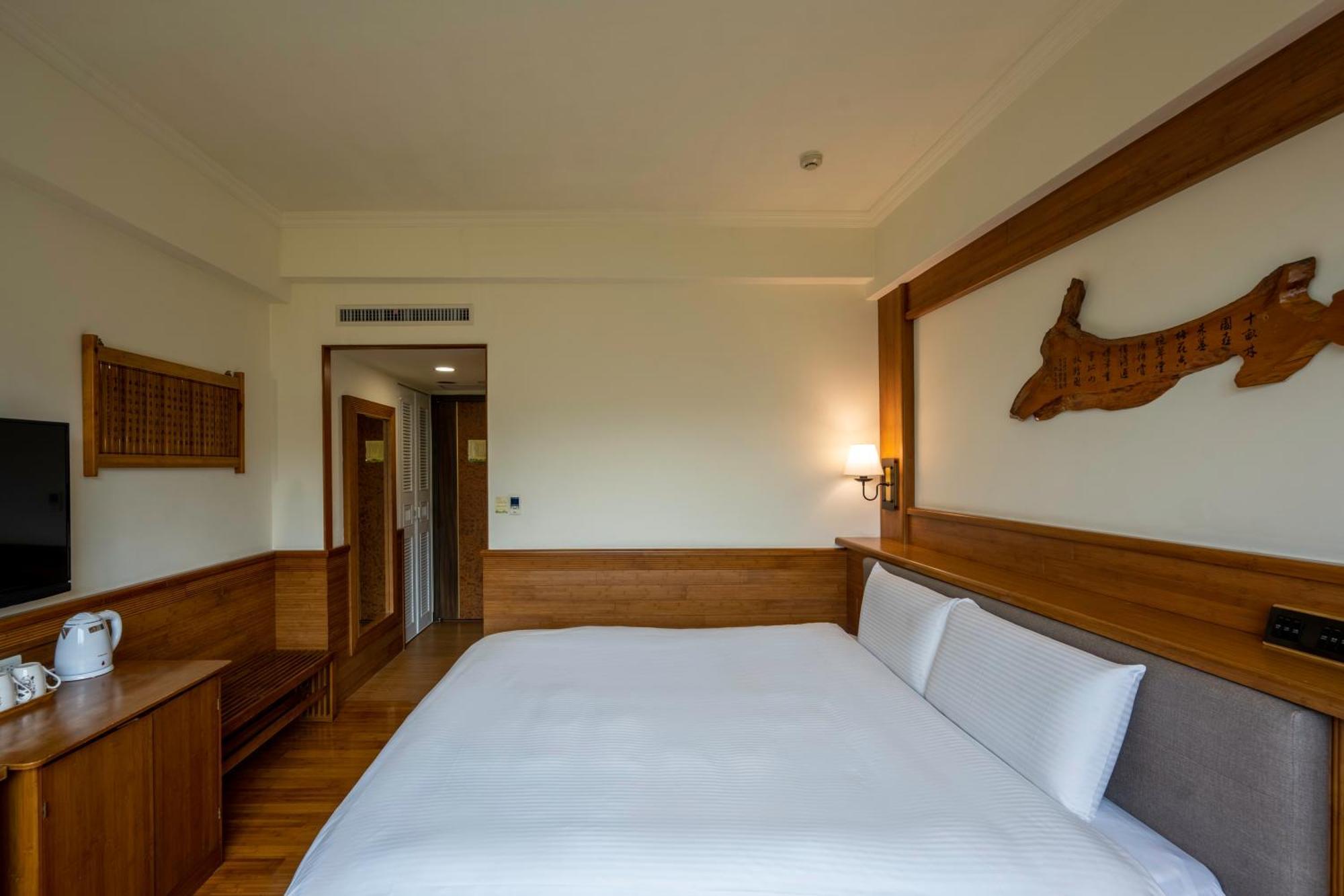Ginkgo Hotel Lugu Buitenkant foto
