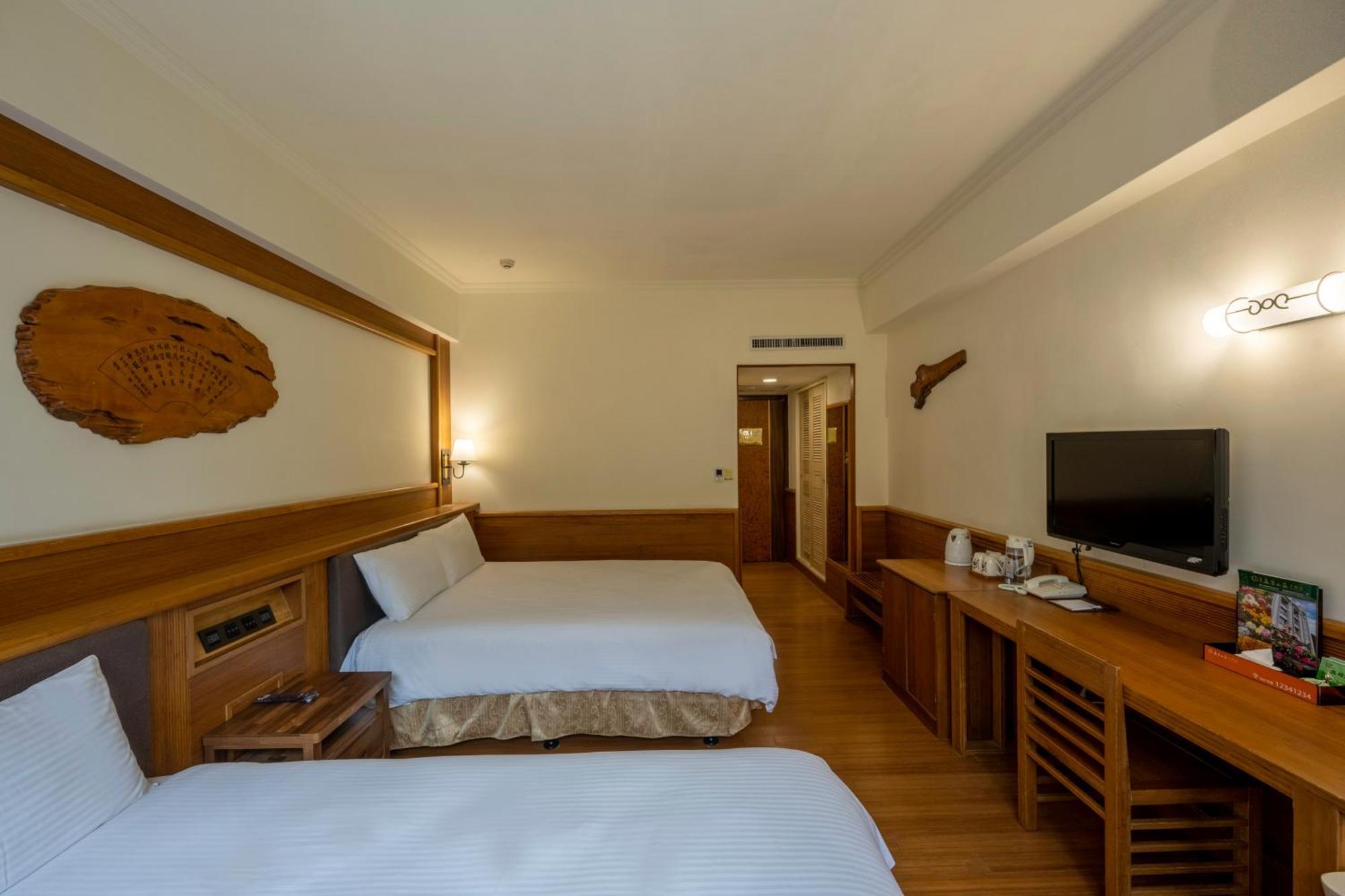 Ginkgo Hotel Lugu Buitenkant foto