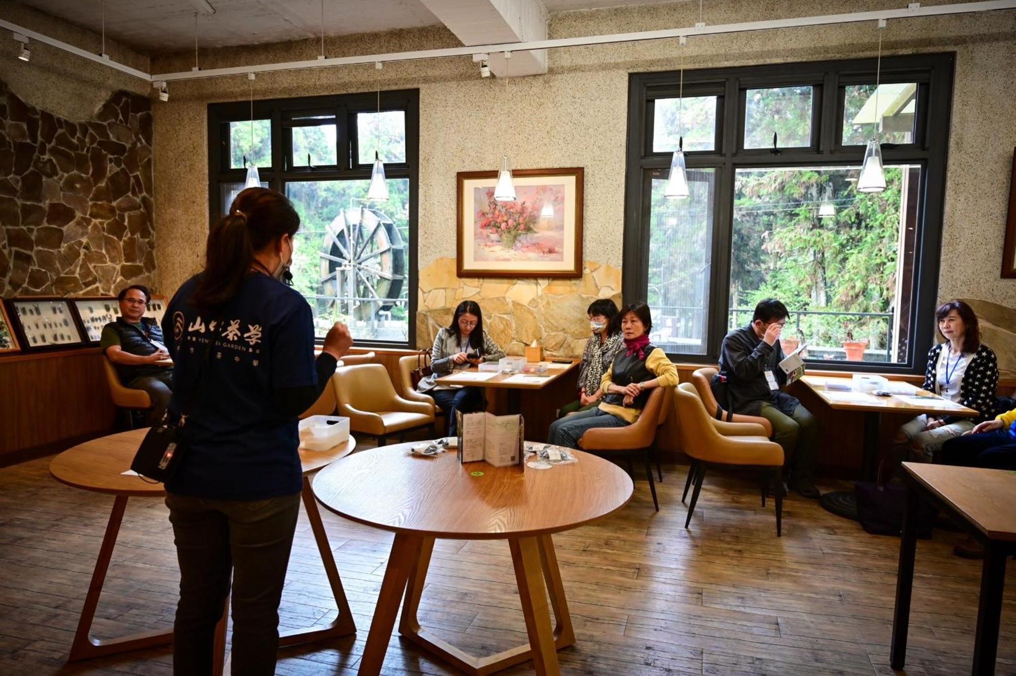 Ginkgo Hotel Lugu Buitenkant foto