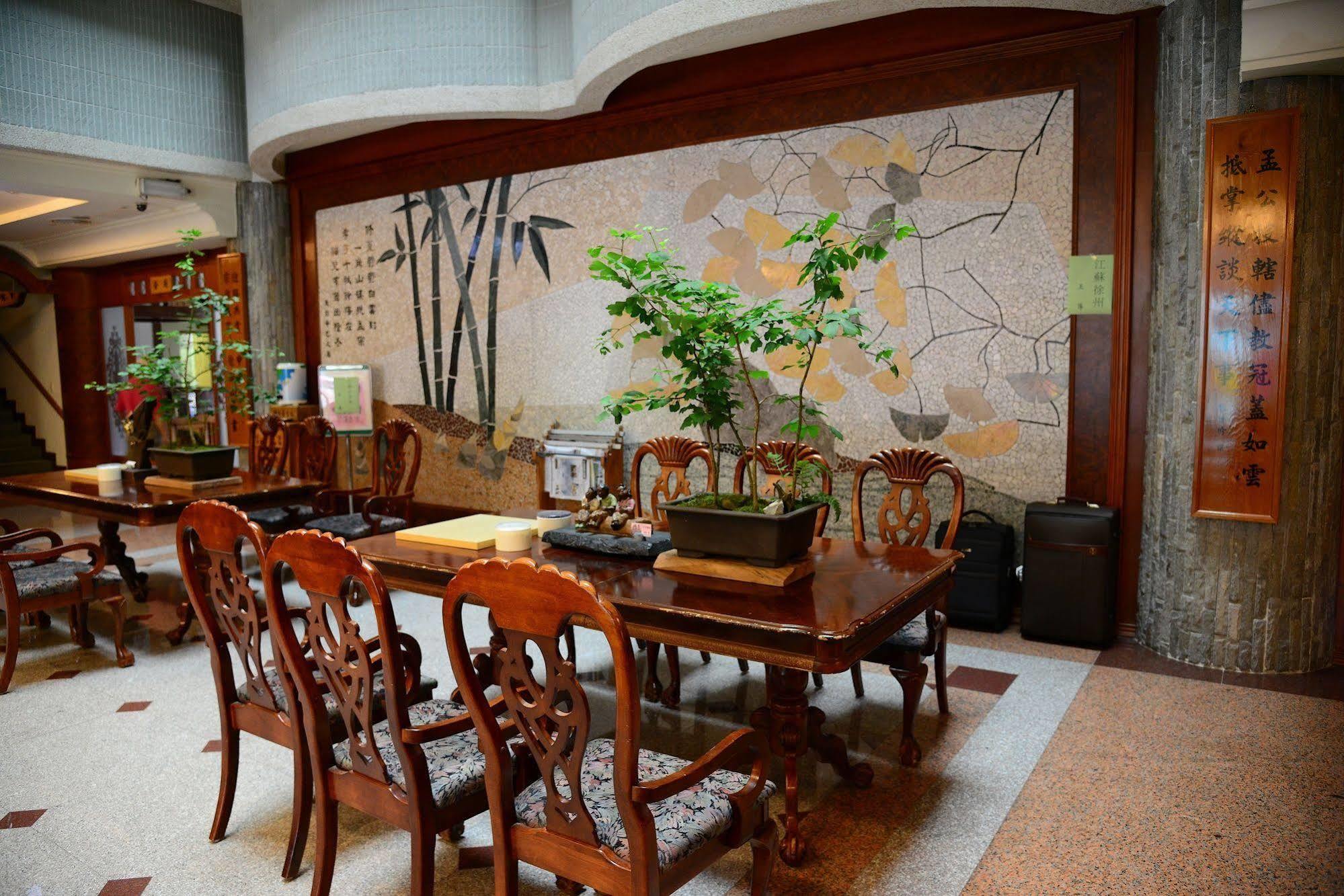Ginkgo Hotel Lugu Buitenkant foto