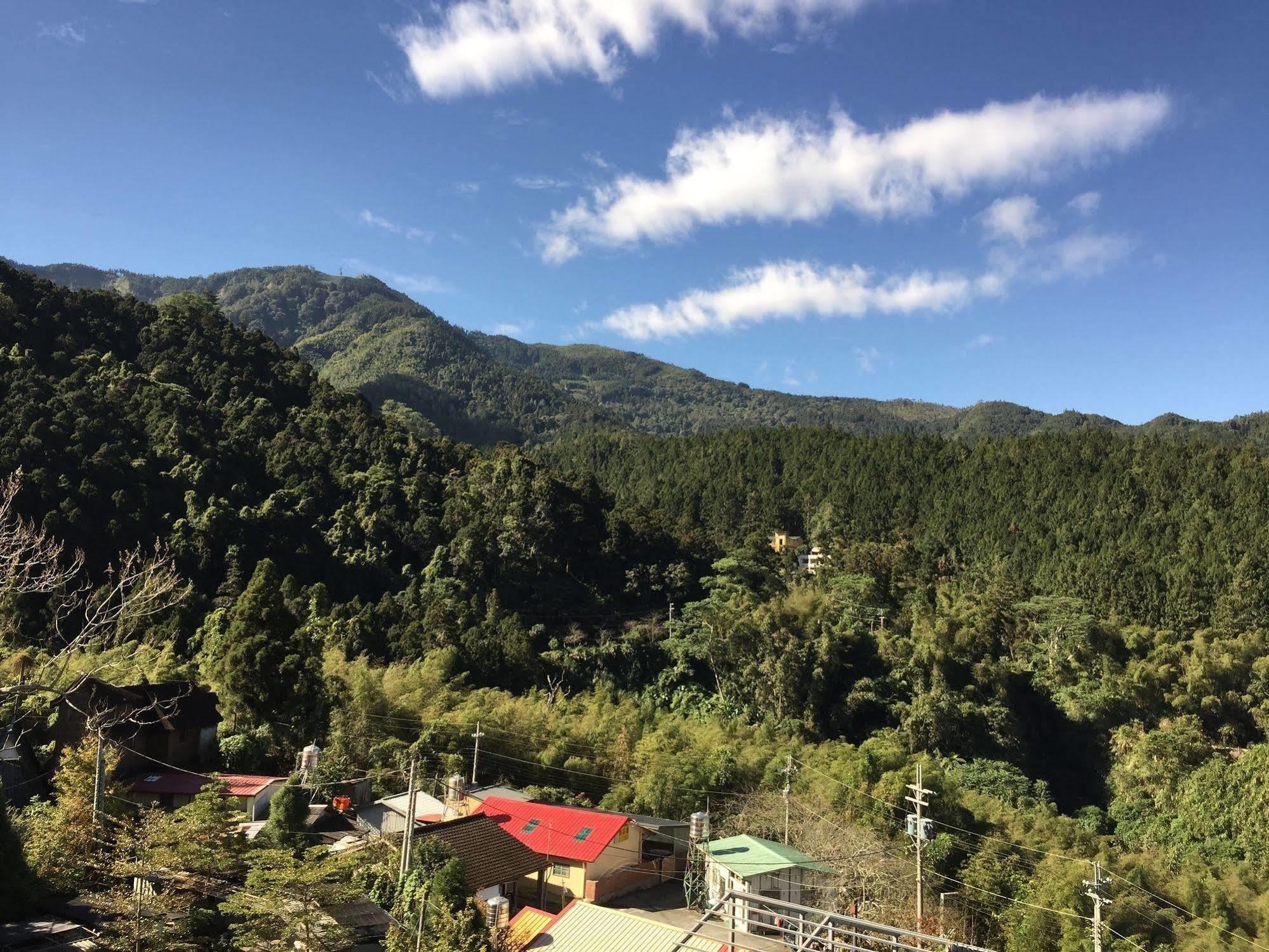 Ginkgo Hotel Lugu Buitenkant foto